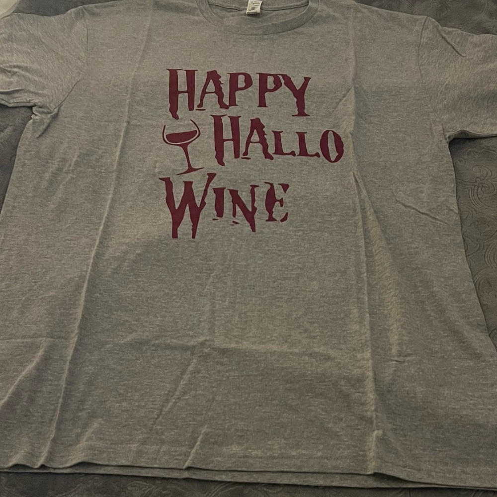 LARGE WOMENS HAPPY HALLOWINE GRAPHIC TEE GRAY